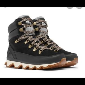 Sorel kinetic conquest boot new in box sz 9
